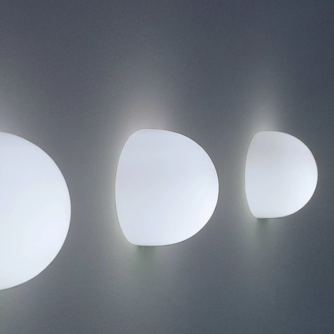 Glo-Ball Wall